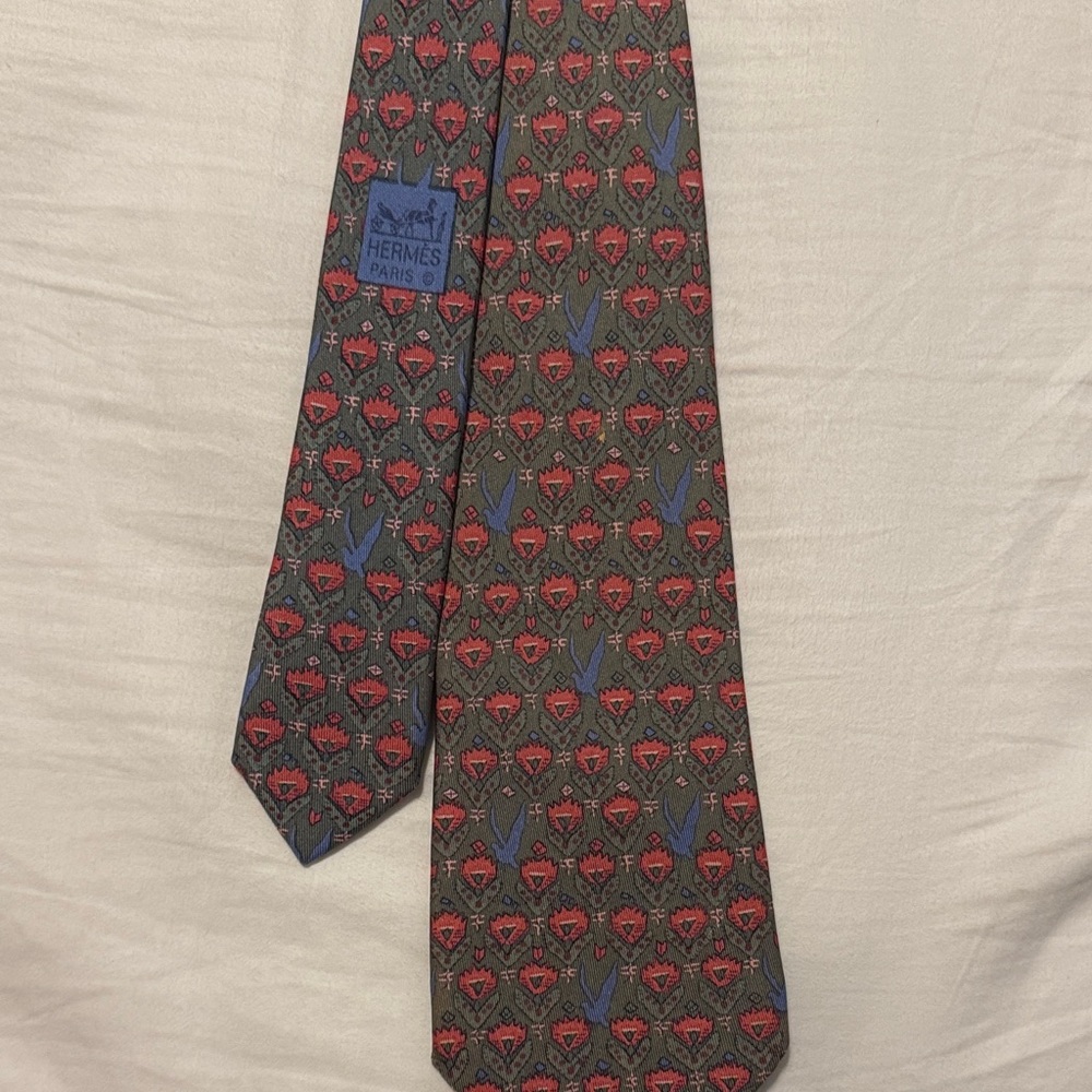 100% Silk Vintage Hermes tie, made in France- pristine condition